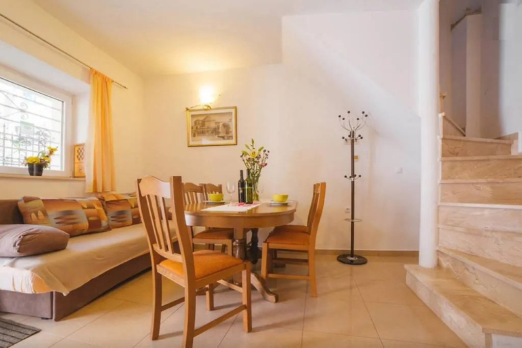 Villa Pro Patria Сплит 0*,